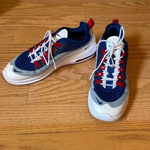 Nike air max’s axis shoes, Sz. 8.5